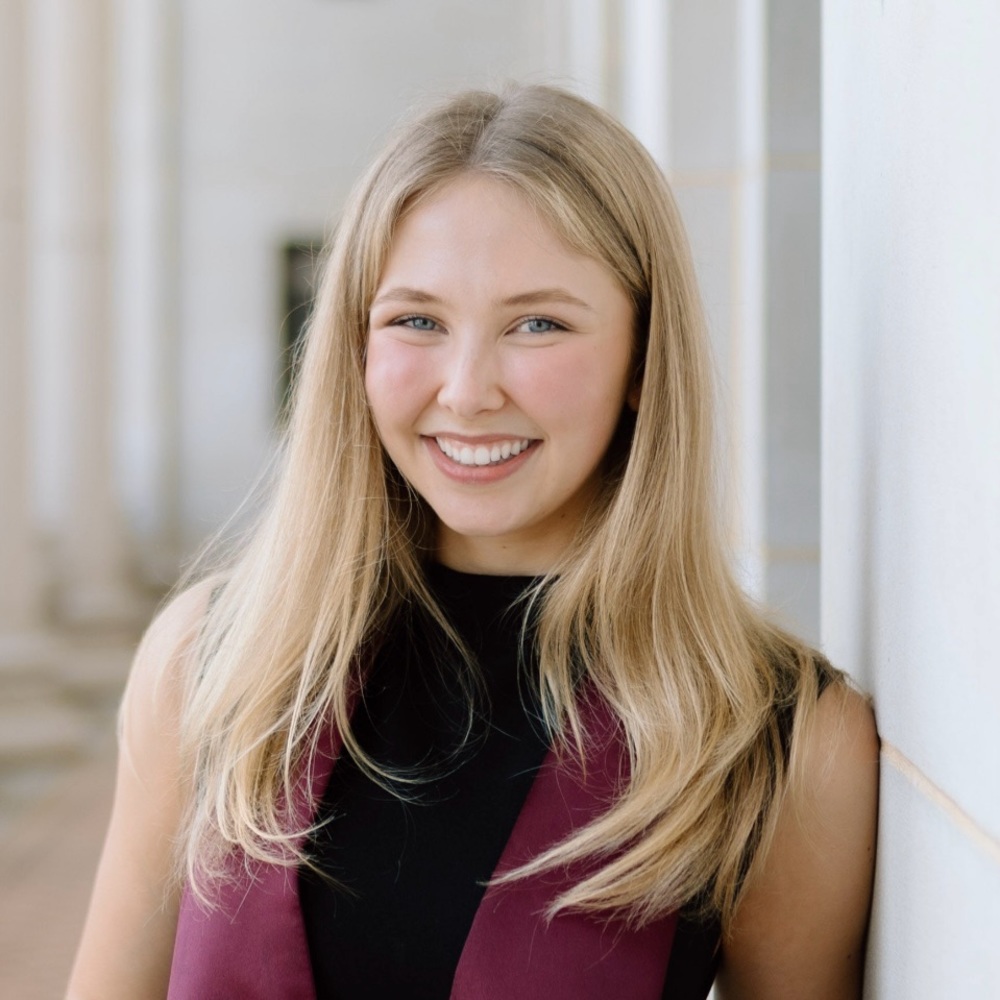 Meet your Posher, Avery